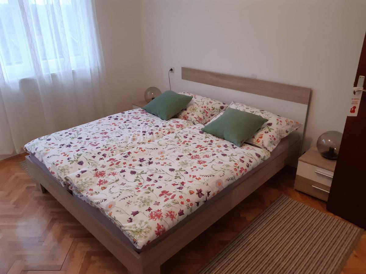 Apartman Helena Слуни Экстерьер фото