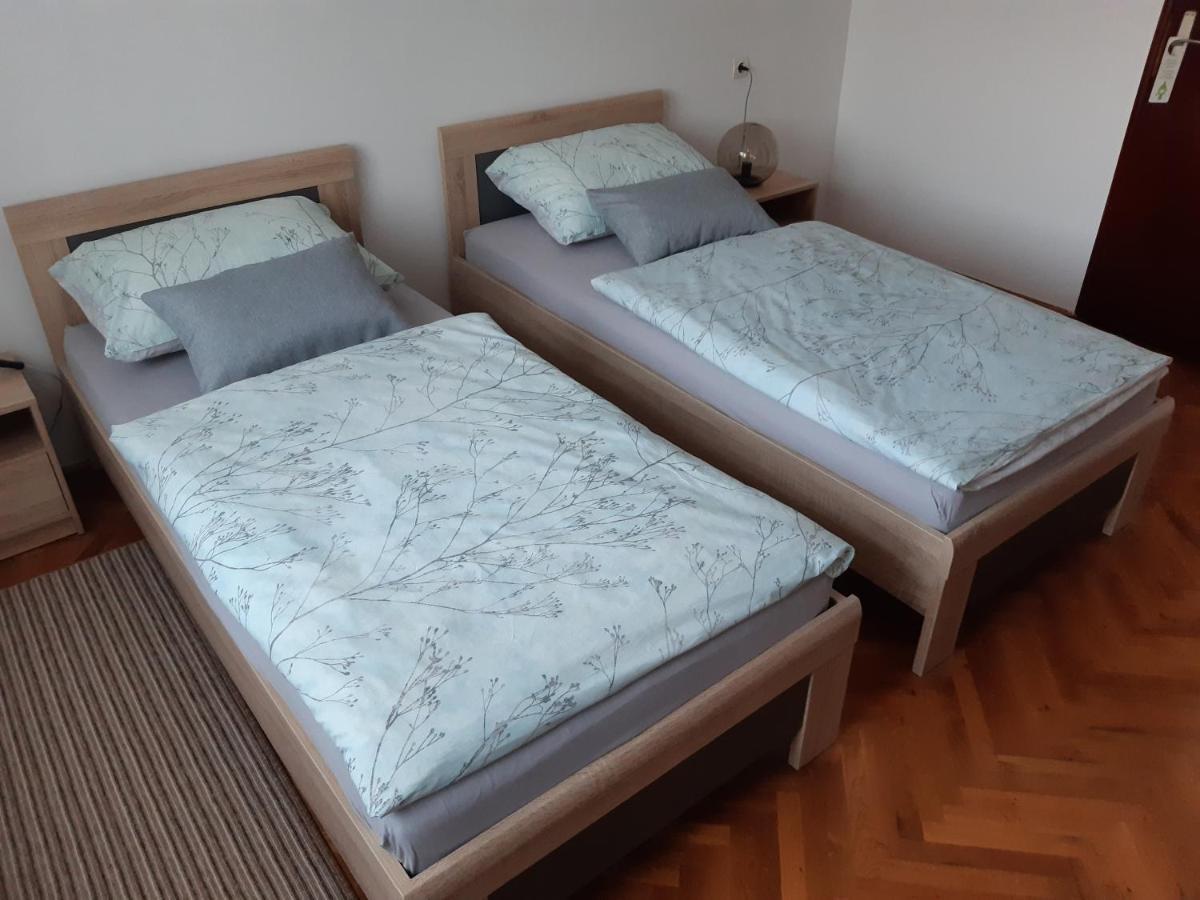Apartman Helena Слуни Экстерьер фото